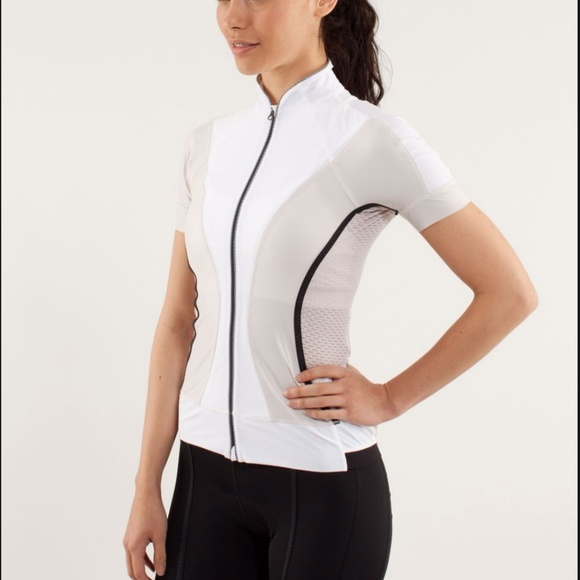 lululemon athletica Tops - *NWT* Lululemon Paceline Jersey